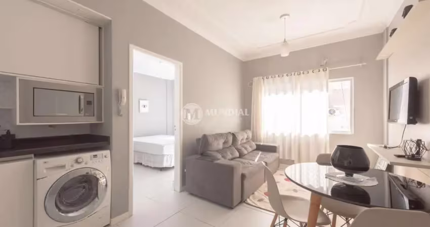 Lindo apartamento 01 quarto na quadra do mar, Centro, Balneário Camboriú - SC