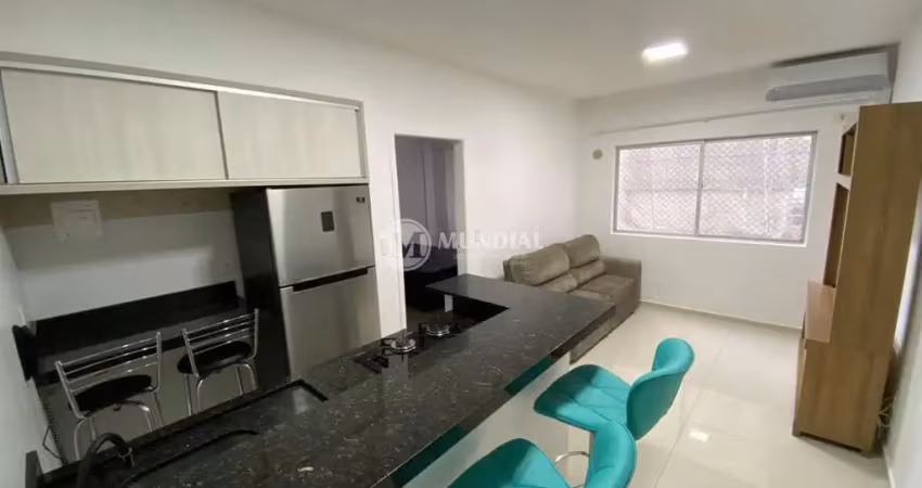 Apartamento na quadra do mar, centro, balneário camboriú - sc