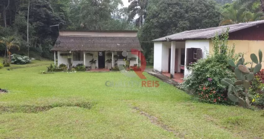 Chácara / sítio com 4 quartos à venda na IGARATA, Centro, Igaratá