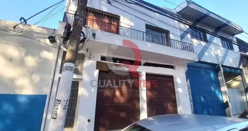 Salão comercial à venda no jardim japão- zn! imóvel possui 204m², sendo 1 salão e 1 casa composta de 5 dormitórios, sala, cozinha, e 2 banheiros. próximo ao mercado precito, rodovia dutra, marginal ti