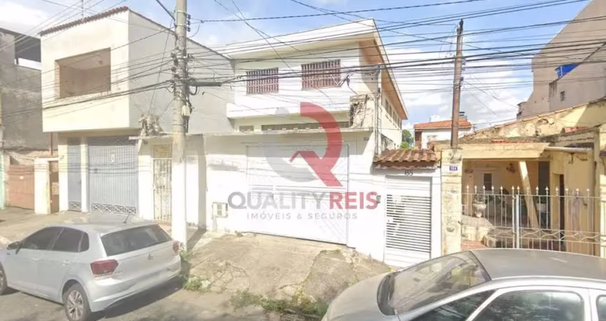 Casa comercial de 330m² à venda na vila guilherme próximo ao carrefour! possui um salão de 180m², na parte superior tem dois apartamentos de 2 dormitórios cada, sala 1 banheiro e cozinha.