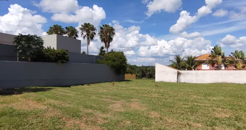 Oportunidade lote ( ilha ) Royal Park