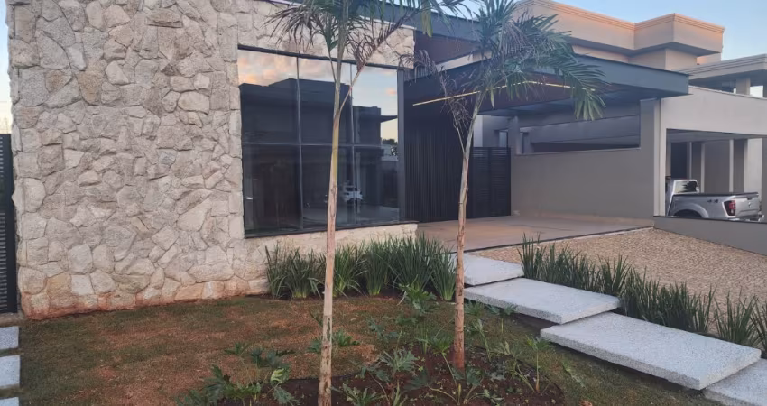 Casa térrea pronta para morar Condomínio Siena Olhos-d’água.