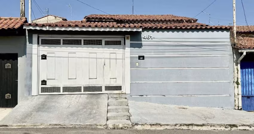 Casa para Venda em Bragança Paulista, Vila Bernadete, 3 dormitórios, 1 suíte, 2 vagas