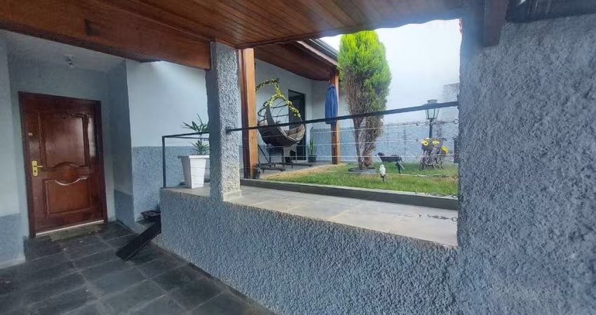 Casa para Venda em Bragança Paulista, Jardim Europa, 3 dormitórios, 1 suíte, 1 banheiro, 2 vagas