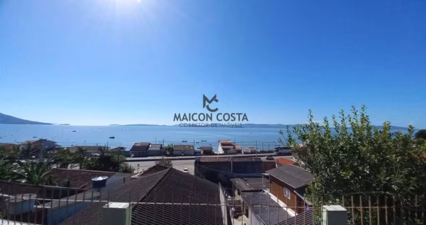 CASA COM VISTA PARA O MAR EM SÃO MIGUEL
