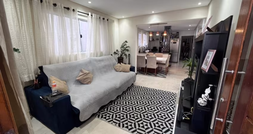 Vila Guilhermina, excelente sobrado 5 dorms, 5 suites, próximo ao mar