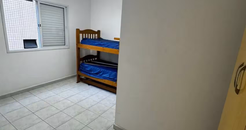 vila caiçara, apto 1 dorm, sacada, garagem, 30 mts do mar.