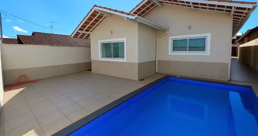 Casa 3 quartos - Piscina - Lado Praia na Vila Caiçara em Praia Grande - RP590