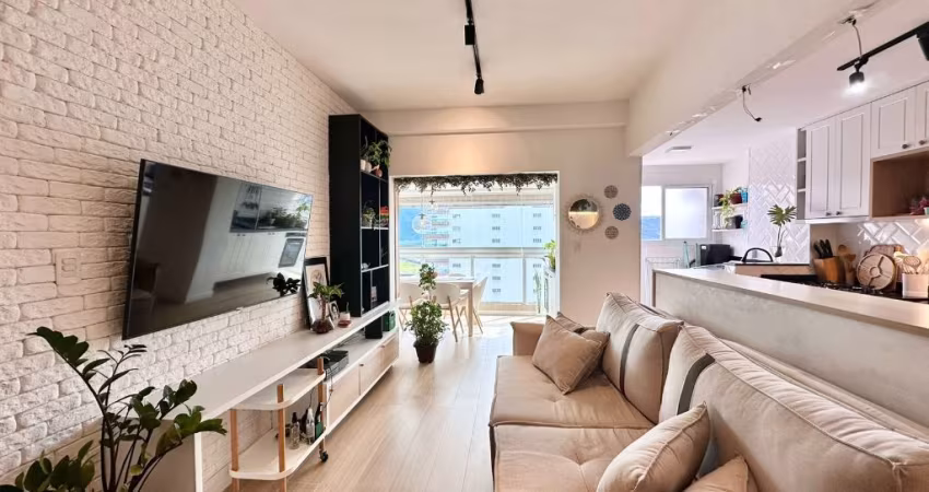 Apartamento 2 Quartos MOBILIADO a 400 metros da praia na Vila Caiára em Praia Grande - RPJ89