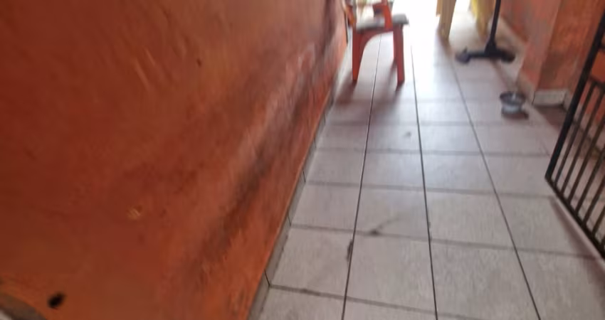 Vl. Mirim, casa geminada, próximo ao mar
