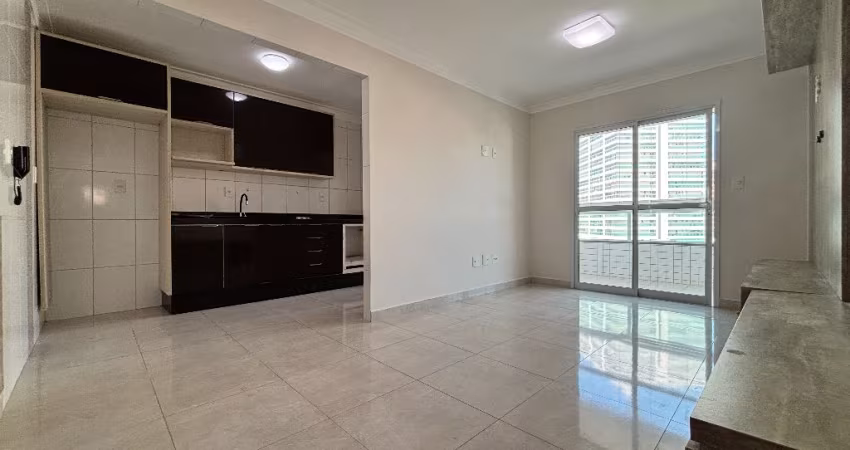 Apartamento 2 Quartos - 350 Metros do mar - Na Vila Caiçara - RPJ126