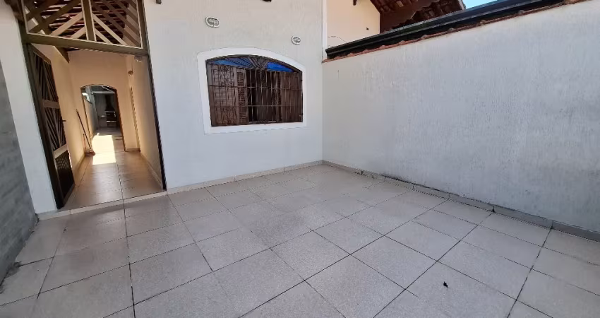 Casa 2 quartos 1 Suíte - bem proximo do Mar - Vila Caiçara - Praia Grande - SP - RPJ128