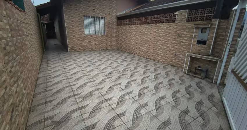 Casa 2 dormitorios 50 metros da praia r$ 335.000,00 à vista