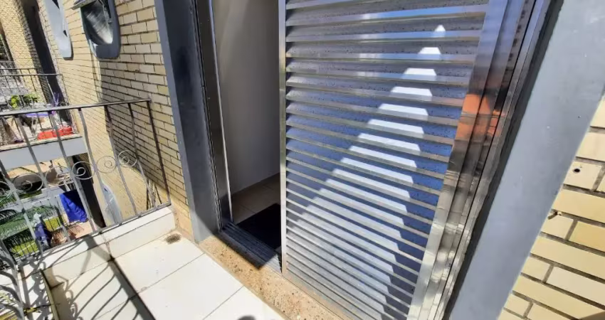 Vila caiçara, excelene oportunidade, apto 3 dorms, 2 banheiros, próximo ao mar