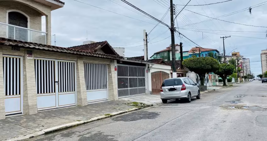 Sobrado para venda tem 220 metros quadrados com 3 quartos em caiçara - praia grande - sp