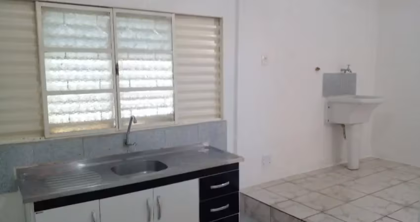 Casa de fundos, 2 dorms, sem garagem - campinas saída para valinhos