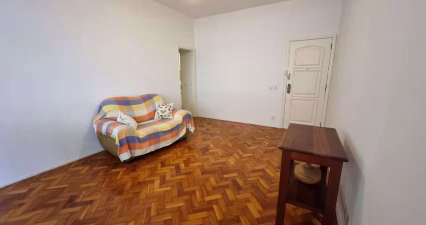 Vendo apartamento de 2 quartos, 91m² em Copacabana.