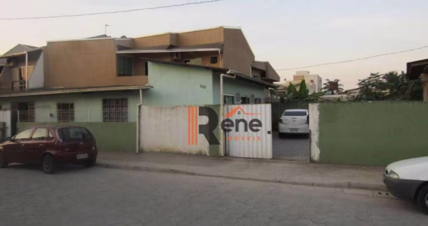 Casa, Monte Alegre em Camboriú,