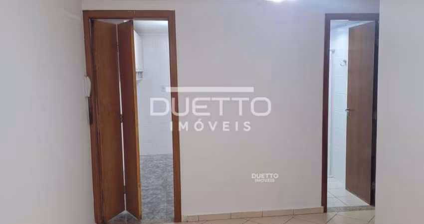 Apartamento de 02 dormitórios, à venda no Jardim Marica, Mogi da Cruzes - SP