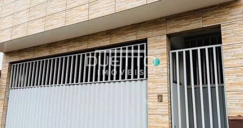 Sobrado de 03 dormitórios, à venda em Jundiapeba, Mogi das Cruzes - SP