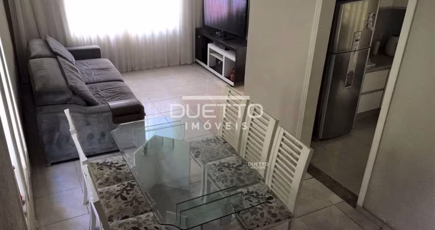 Sobrado amplo de 192,10m² com 03 dormitórios, sendo 01 suíte, à venda na Vila São Francisco, Mogi d