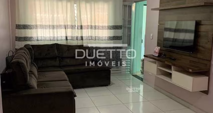Sobrado à venda no bairro Jardim Nova Poá em Poá/SP