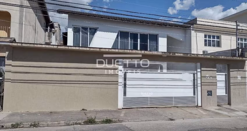 Sobrado à venda no bairro Jardim São Pedro em Mogi das Cruzes/SP