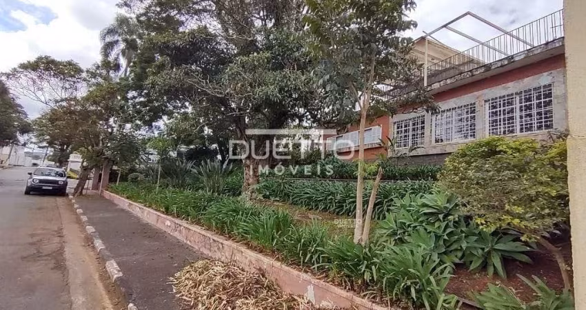 Casa à venda no bairro Arujazinho IV em Arujá/SP