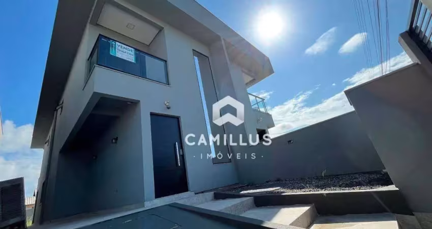 Casa com 3 dormitórios à venda, 147 m² por R$ 970.000,00 - Carianos - Florianópolis/SC