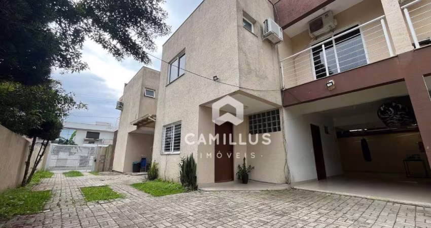 Casa Financiável com 3 dormitórios à venda, 132 m² por R$ 850.000 - Campeche - Florianópolis/SC