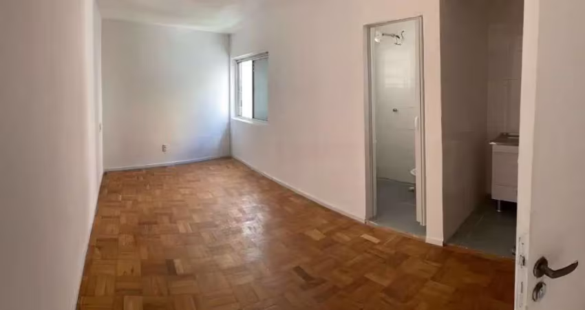 Kitnet / Stúdio para alugar na Rua São Joaquim, 552, Liberdade, São Paulo