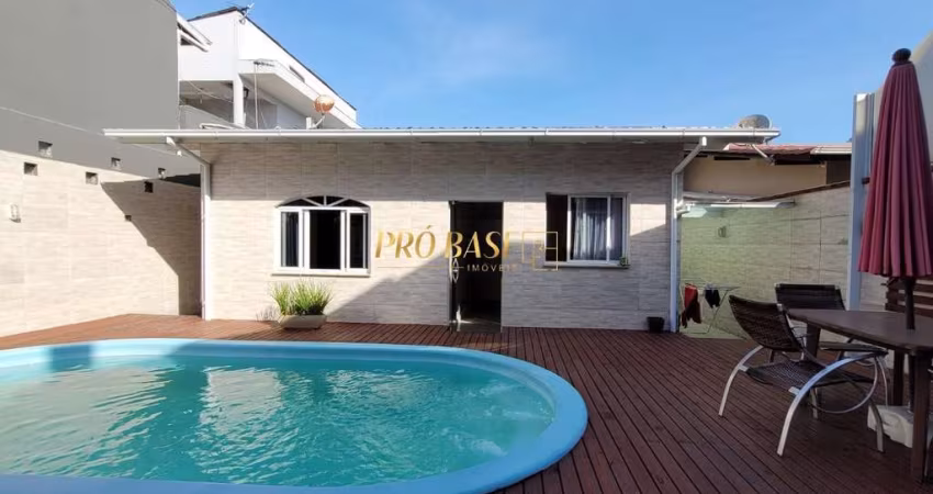 Casa com 2 quartos à venda na Rua José Agenor da Luz, 96, Real Parque, São José