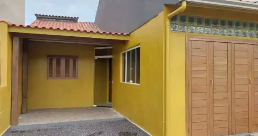 Casa 2 quartos,  2 vagas de garagem e churrasqueira,  bairro zona norte em capão da canoa