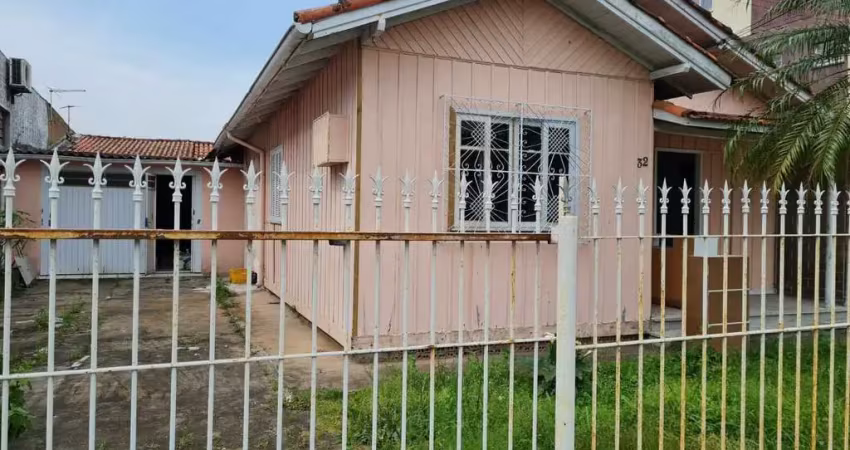 Casa com 3 quartos à venda na Rua Tiradentes, Morrotes, Tubarão