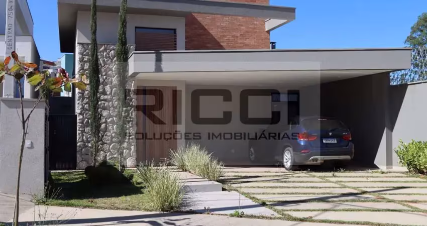 Casa térrea à venda no bella città villagio 1 – 3 suítes, pé-direito duplo e área gourmet com piscina