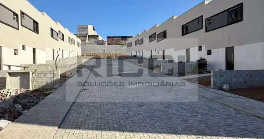 Sobrado à venda com 65m² no jardim santa tereza – villagio com excelente localização
