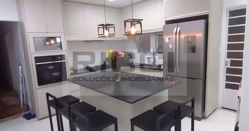 Casa com 3 dormitórios à venda, 127 m² por R$ 636.000,00 - Centro - Mogi das Cruzes/SP