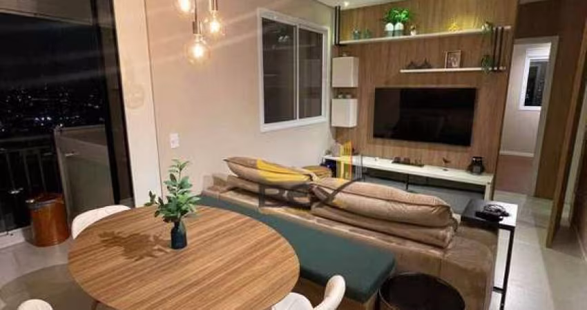 Apartamento com 2 dormitórios com 52 m² no  Jardim Tupanci em Barueri SP