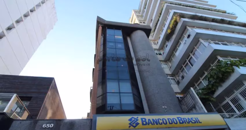 Sala comercial para alugar na Rua Vinte e Quatro de Outubro, 650, Moinhos de Vento, Porto Alegre