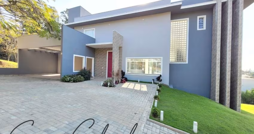 Casa à venda no  Condomínio Santa Teresa,  com 4 Quartos e 5 banheiros, piscina, 351 m² por R$ 1.550.000, 5 min de Vinehdo, São Paulo.