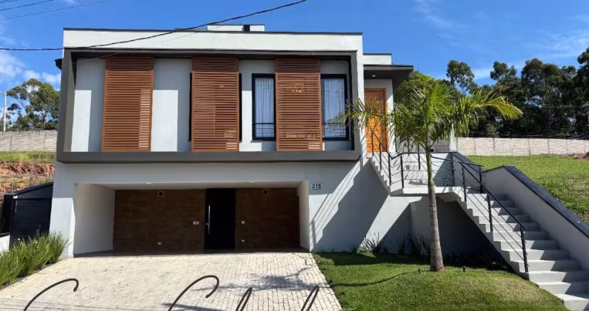 Casa de alto padrão à venda com 3 suítes no Condominio Villa D Oro no bairro Observatório em Vinhedo.