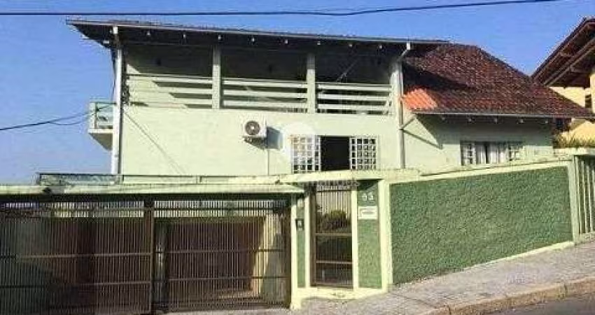 Casa com 4 dormitórios à venda no Floresta