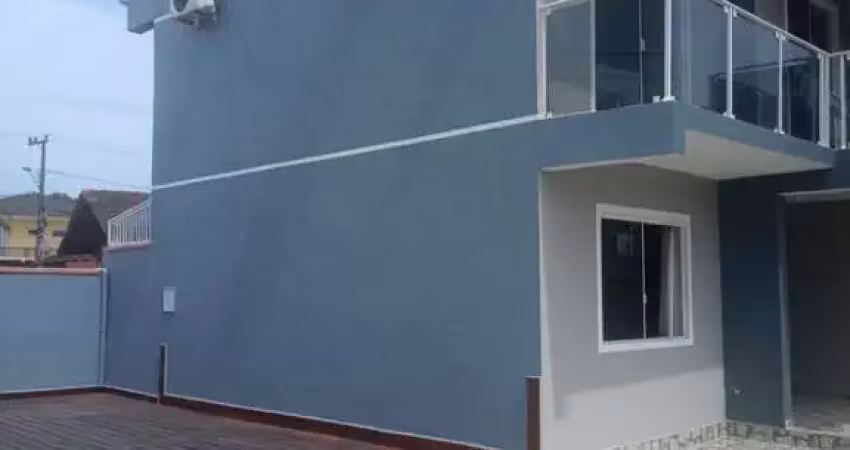 Sobrado para locação diária, menos de 100 m da praia.  rio gracioso - itapoá/sc