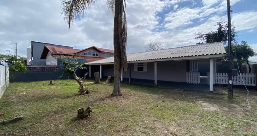 Casa para alugar em itapoá-sc com 185m² por r$2.750,00
