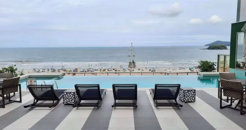 Frente mar diferenciado, com 440 m2, 1 por andar novo