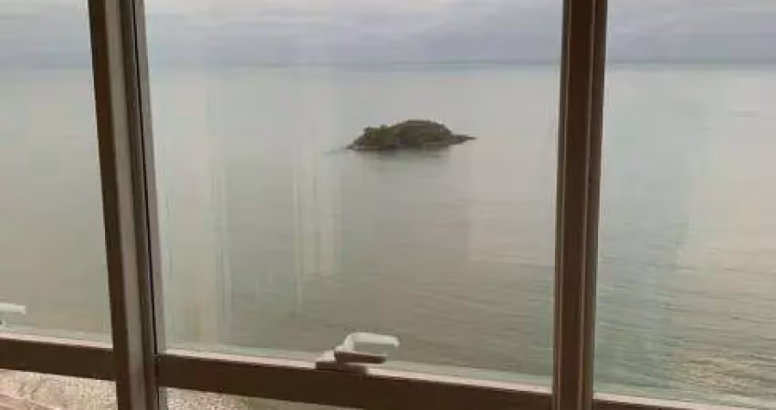 MILLENIUM PALACE, frenter mar, 1 por andar em Balneário Camboriú