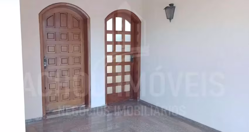 Casa para Venda em Jaboticabal, Centro, 3 dormitórios, 1 suíte, 2 banheiros, 2 vagas