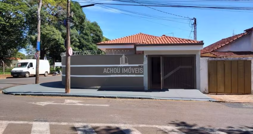 Casa para Venda em Jaboticabal, Centro, 2 dormitórios, 2 suítes, 2 banheiros, 2 vagas