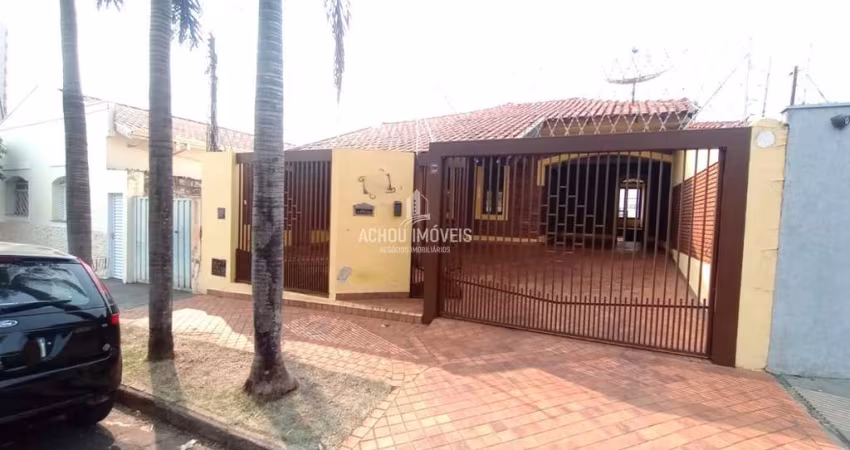 Casa à venda no Centro em Jaboticabal